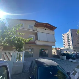 Trip-stop Vlorë